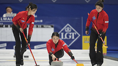 时抱得世界 时抱得世界